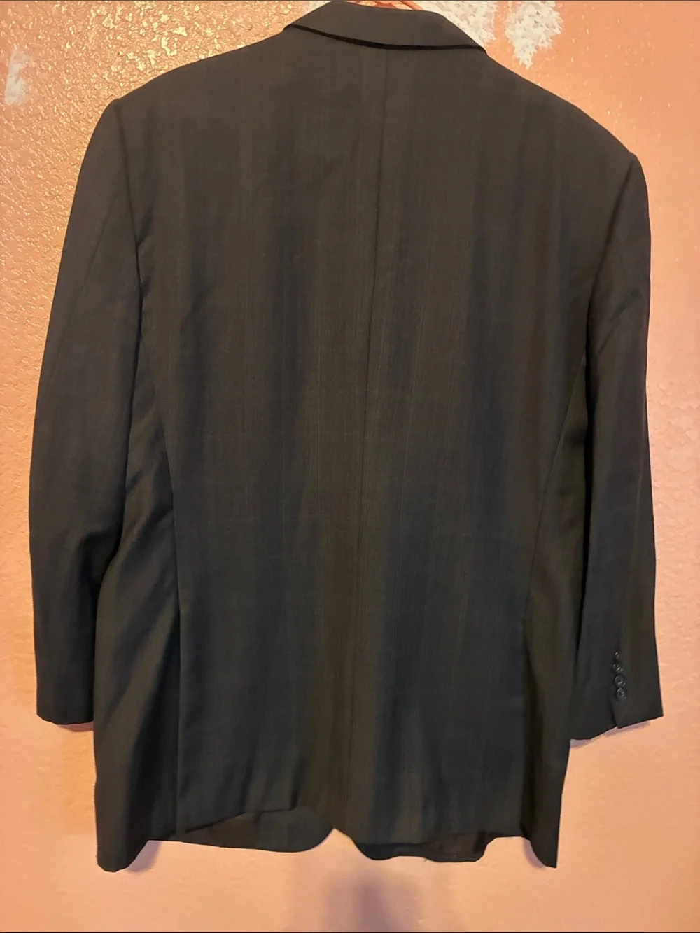 Men's Charcoal Three-Button Suit Jacket - Troffo